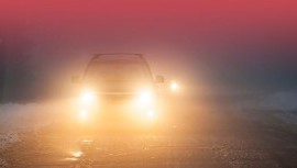 Kedy zapnúť hmlové svetlá? Mnohí šoféri to nevedia! 